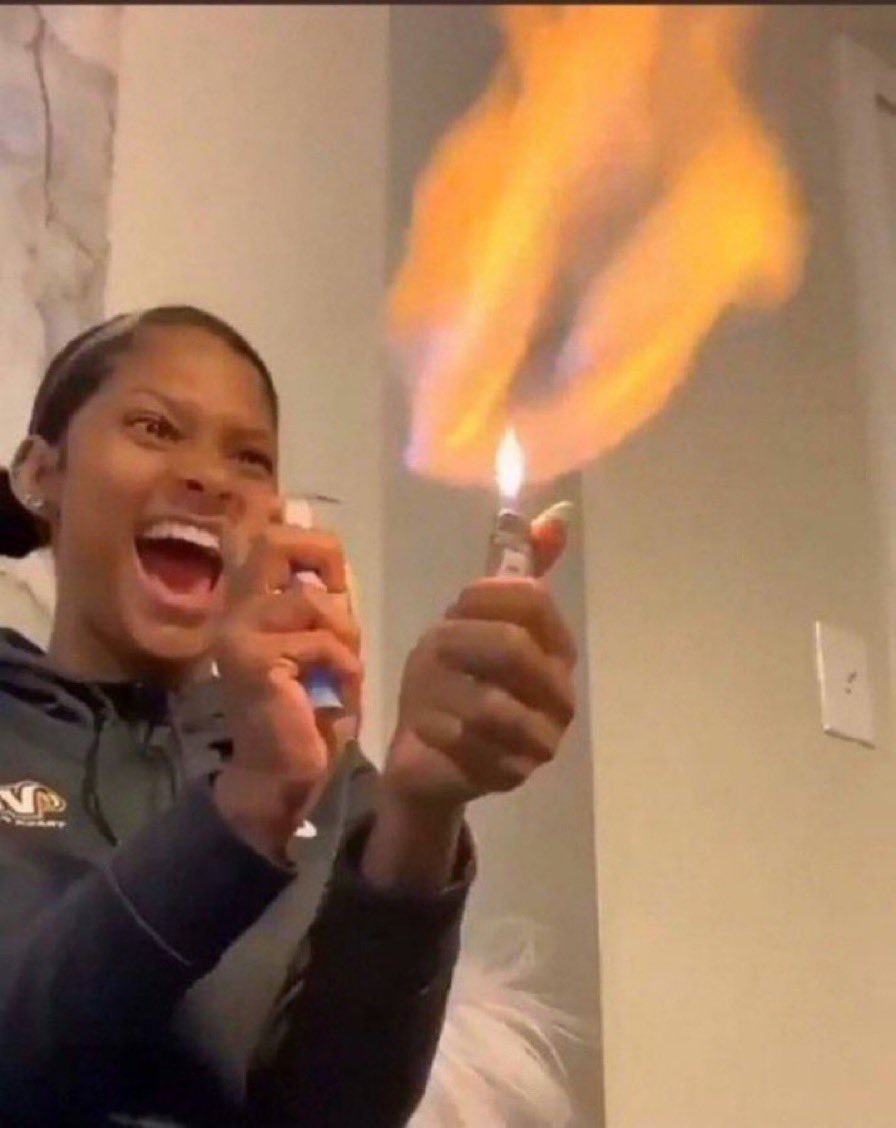 Welcome to the villa, Ouzy! #LoveIsland