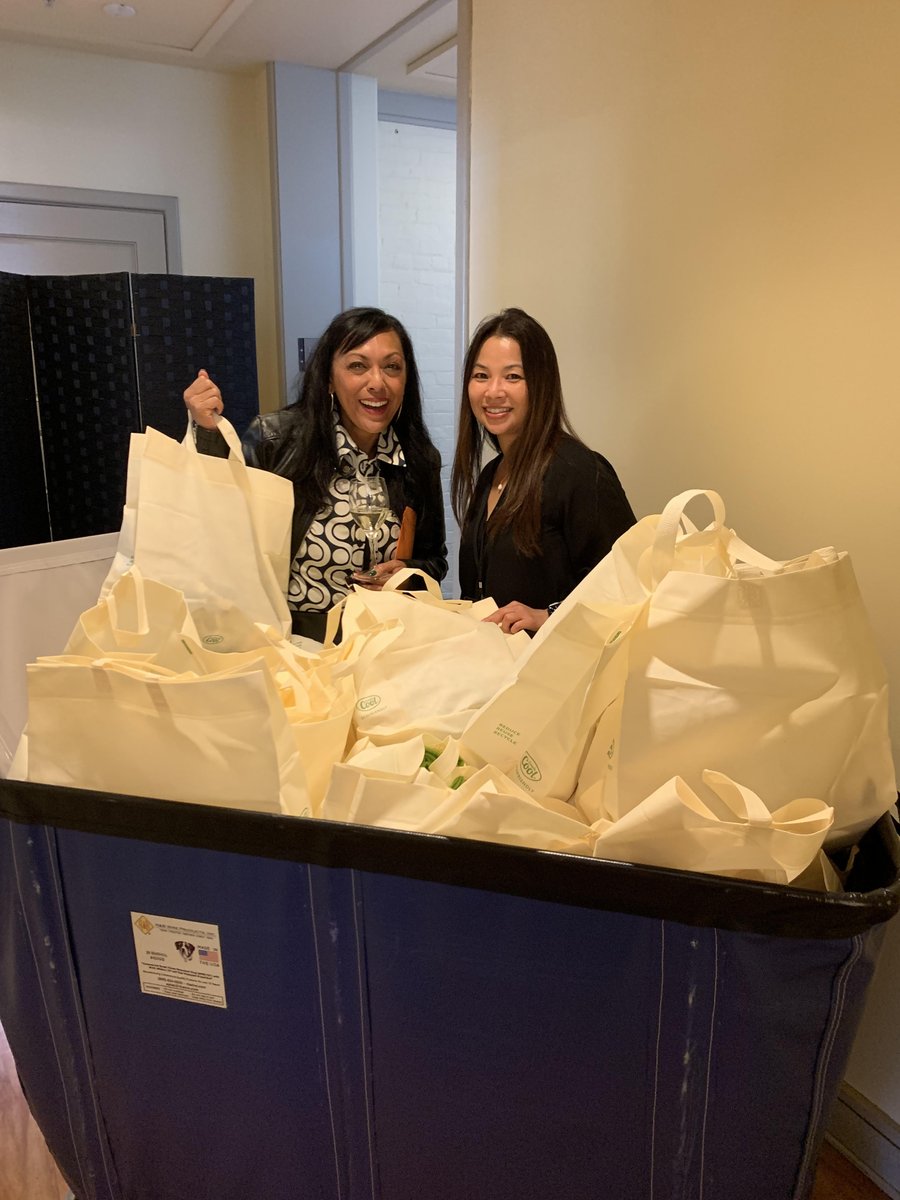 CancerSupportSF's tweet photo. Big thanks to @BeiGeneGlobal for inviting us to speak at their recent national meeting and to the Beigene employees for putting together patient care packages that CSC will give out to local cancer patients. A true community collaboration!

#cancersupport #cancercare #community https://t.co/PDIZKS7rwU