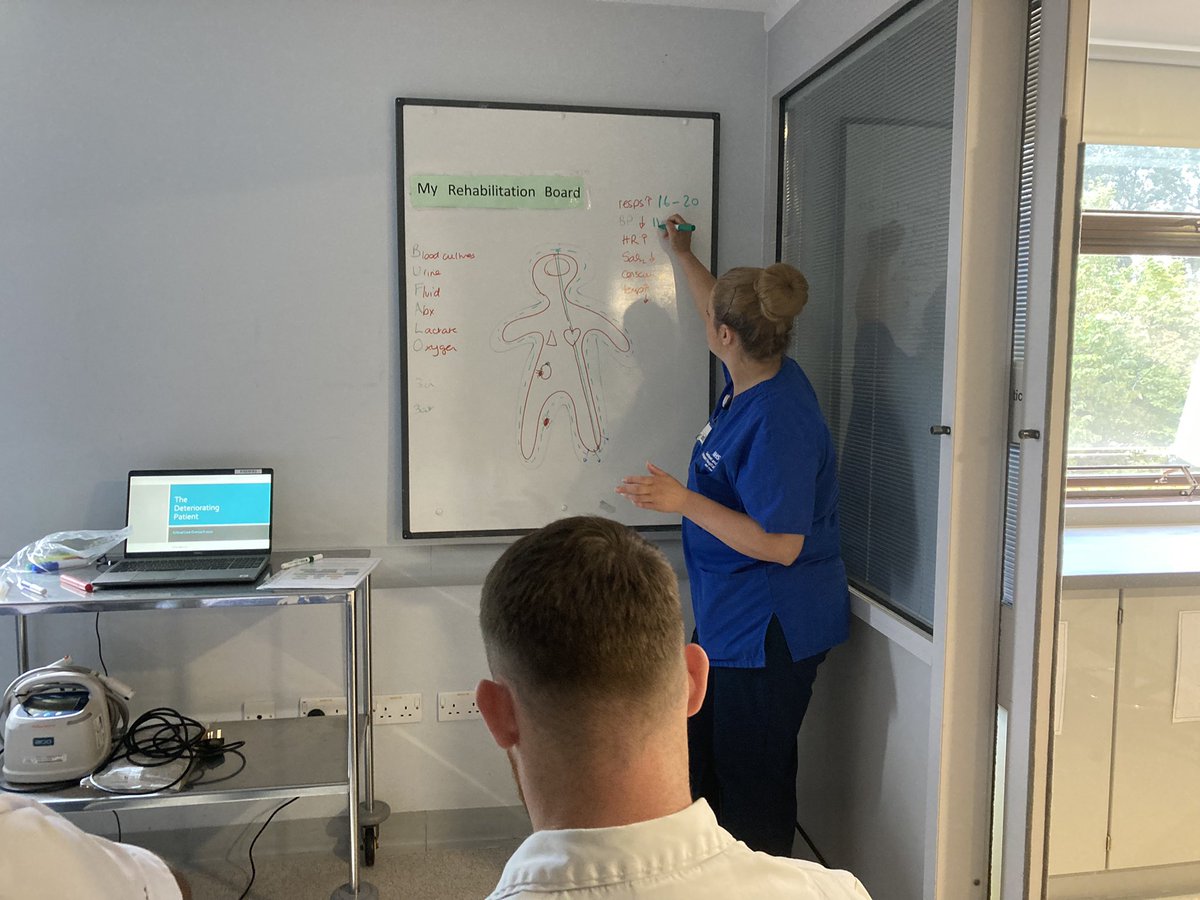 MelPinnington's tweet photo. Such wonderful student engagement today #sepsis / #aki / #abcde /#trackandtrigger / #endoflife #neweducator @southport critical care @MWLNHS @sophietrecarichi
@drkathrynmannix @pandaclare @Charlot25915652 @edgehill @UCLan https://t.co/H29dHxM6CE