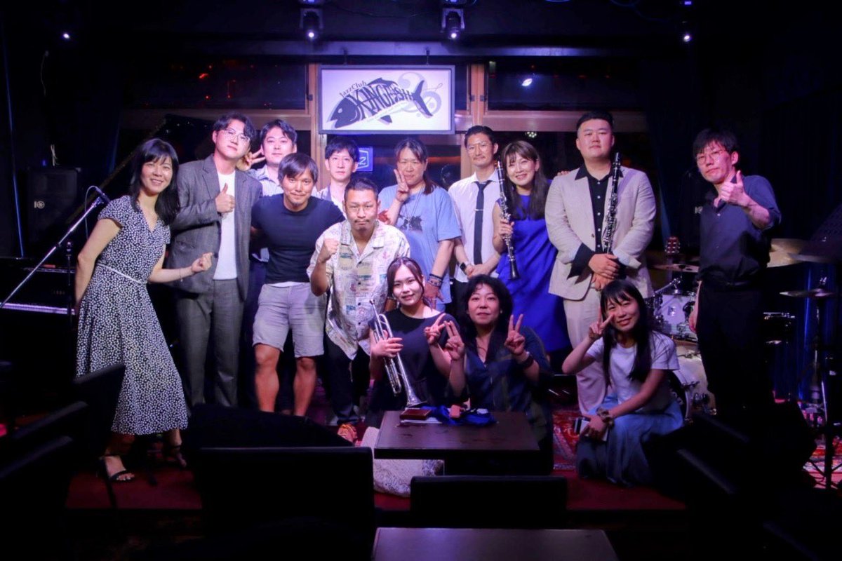 akinacl's tweet photo. 第ニ夜🥳🥳🥳
福岡のミュージシャンもたくさん来てくれてセッション👍
#junsmusictroupe
#jazzclubkingfish
#羽田野晃奈 https://t.co/tijzwb13mM