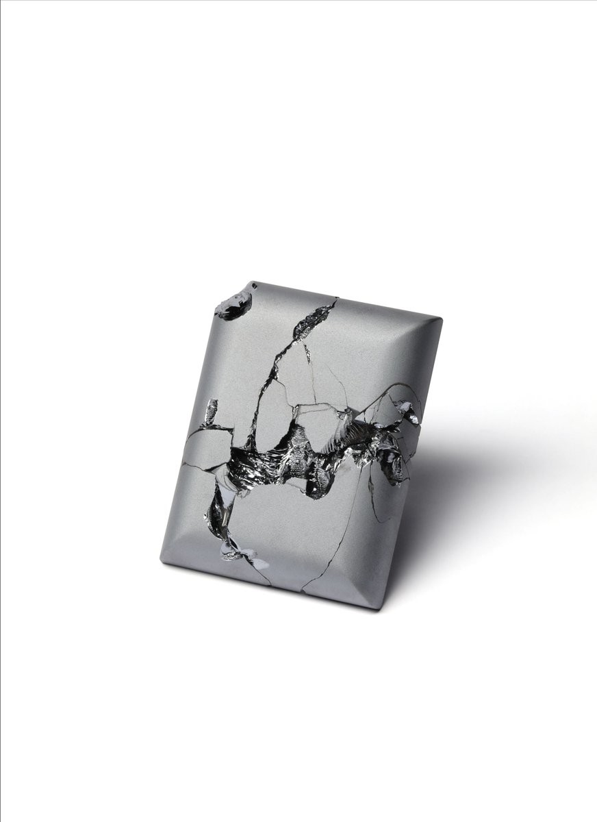 A Fracturing Practice | Patricia Domingues - mailchi.mp/bkmetalworks/a…
Brooklyn Metal Works has the pleasure to invite you to visit the first solo exhibition of the jewellery artist Patricia Domingues in the United States.