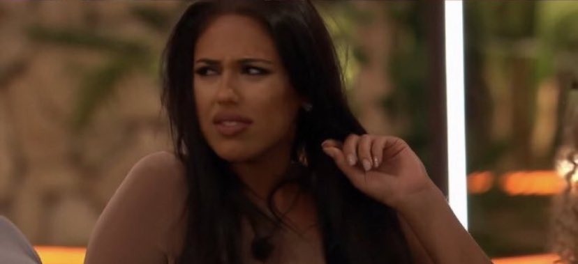 libsterrr_'s tweet photo. not catherine having a go a scott she has NO right #LoveIsland https://t.co/Dx3XUstlEt