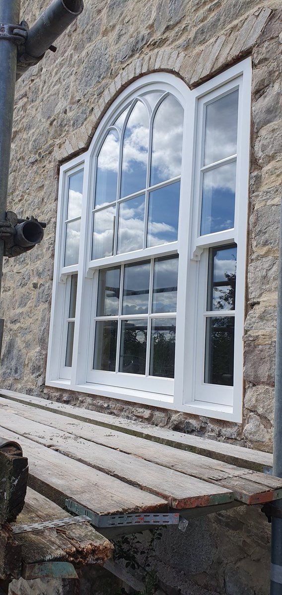 CldProjects's tweet photo. Grade listed farm house under renovation. Windows made by derwen joinery https://t.co/00KDkdPdzR