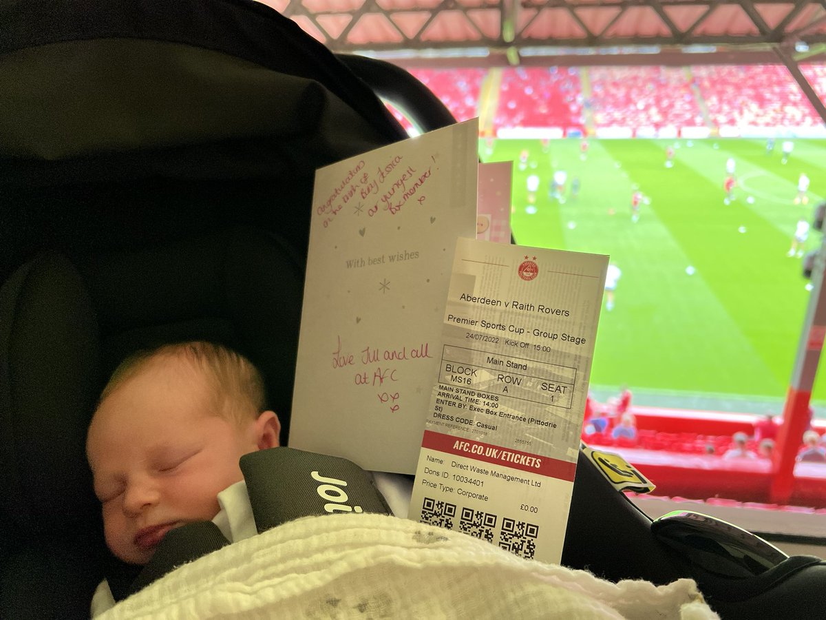windfoldfarm's tweet photo. @CormackDavie  I thought you would appreciate this. This is Jessie supporting the Dons last season. She’s been going since she was 12 days old. She’s looking forward to her first Europe trip 😄 https://t.co/fdB6jBlTgV