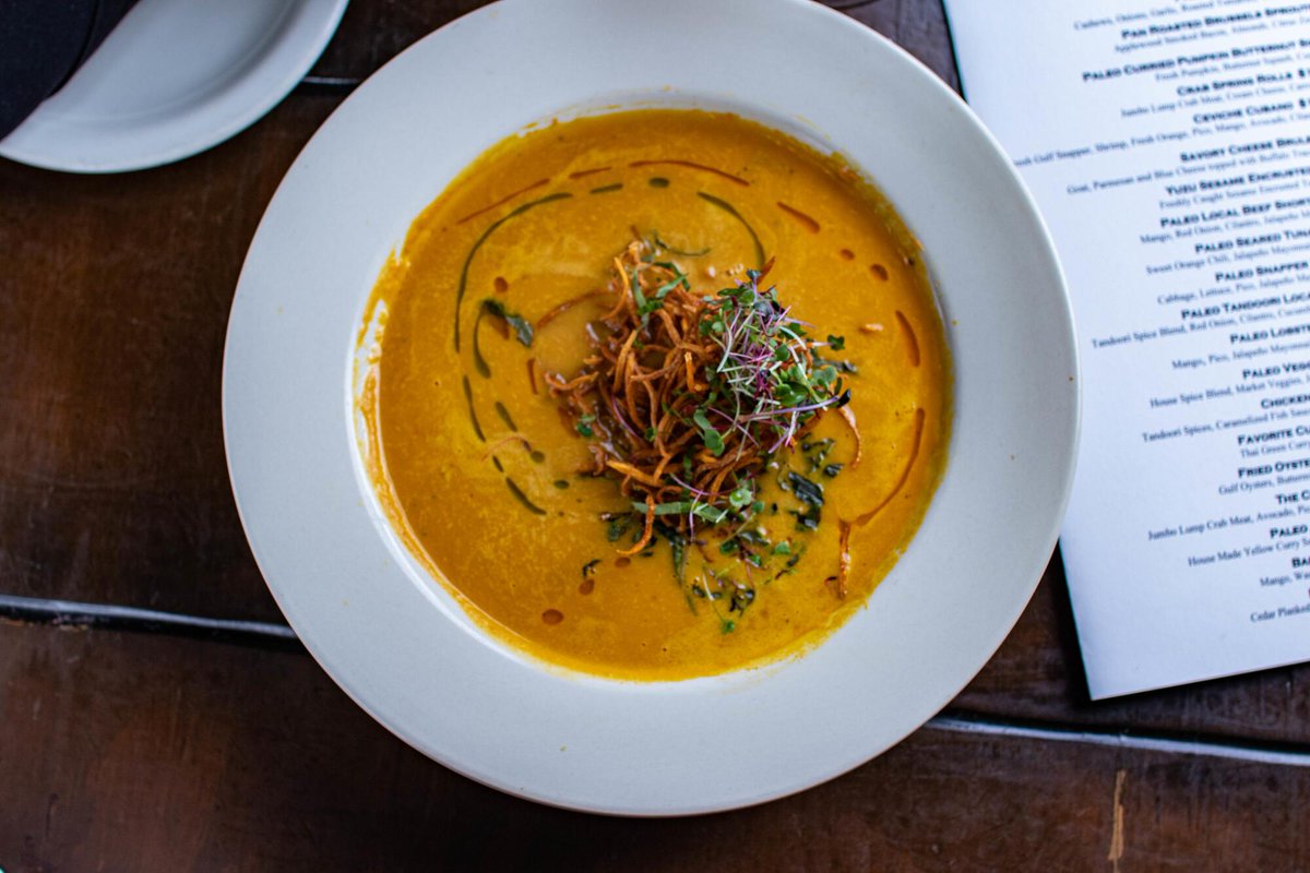 Ruggles_Black's tweet photo. Paleo Curried Pumpkin Butternut Squash Soup #foodphotography #feedfeed #yougottaeatthis https://t.co/5hlK66KK6H