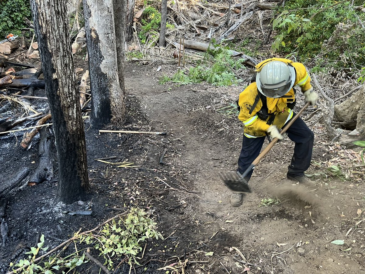 sccfirefighters's tweet photo. This morning your #sccfirefighters responded to a veg fire at Vasona County Park. Fire companies including the #VasonaCrew were able to quickly contain the fire to less than 1/4 acre.
@SCCParks
@sccfiredept
@TownLG
@SCCFireSafe
@SCCgov
#wildfire
#local1165 https://t.co/dHzGp07HnZ