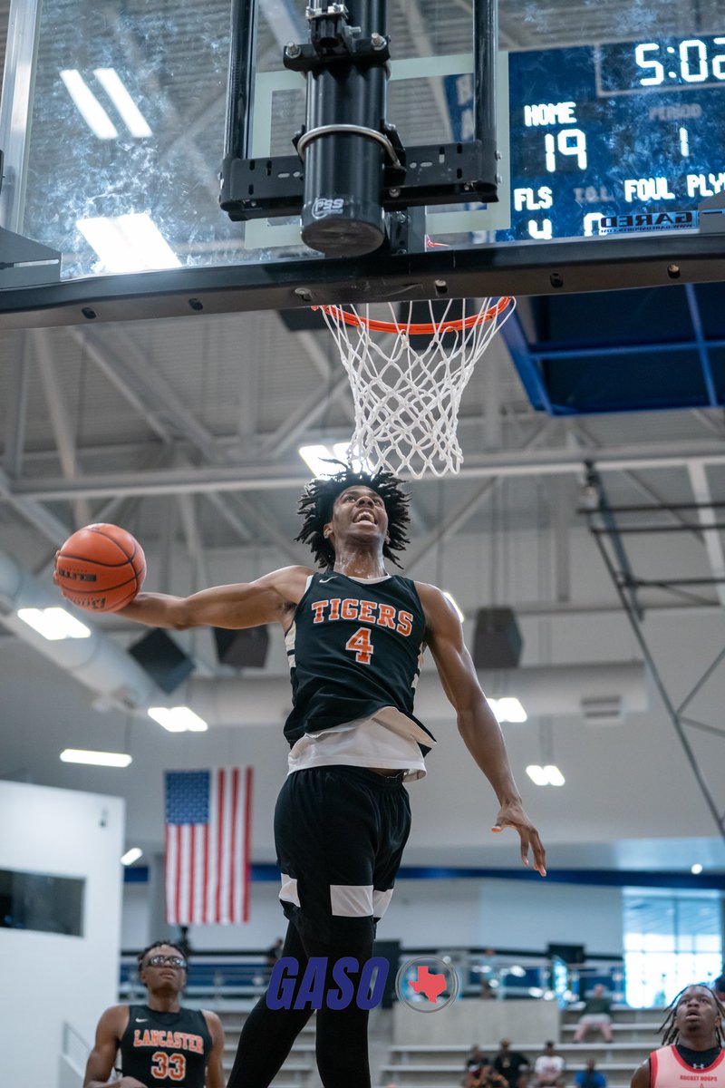 Book me this weekend for pictures at the GASO! forms.gle/yZKwU2kXhaKk7q…

<a href="/TexasHoopsGASO/">TexasHoops/GASO 🔗</a> <a href="/iFilmHoopers/">Michael Timmins</a>