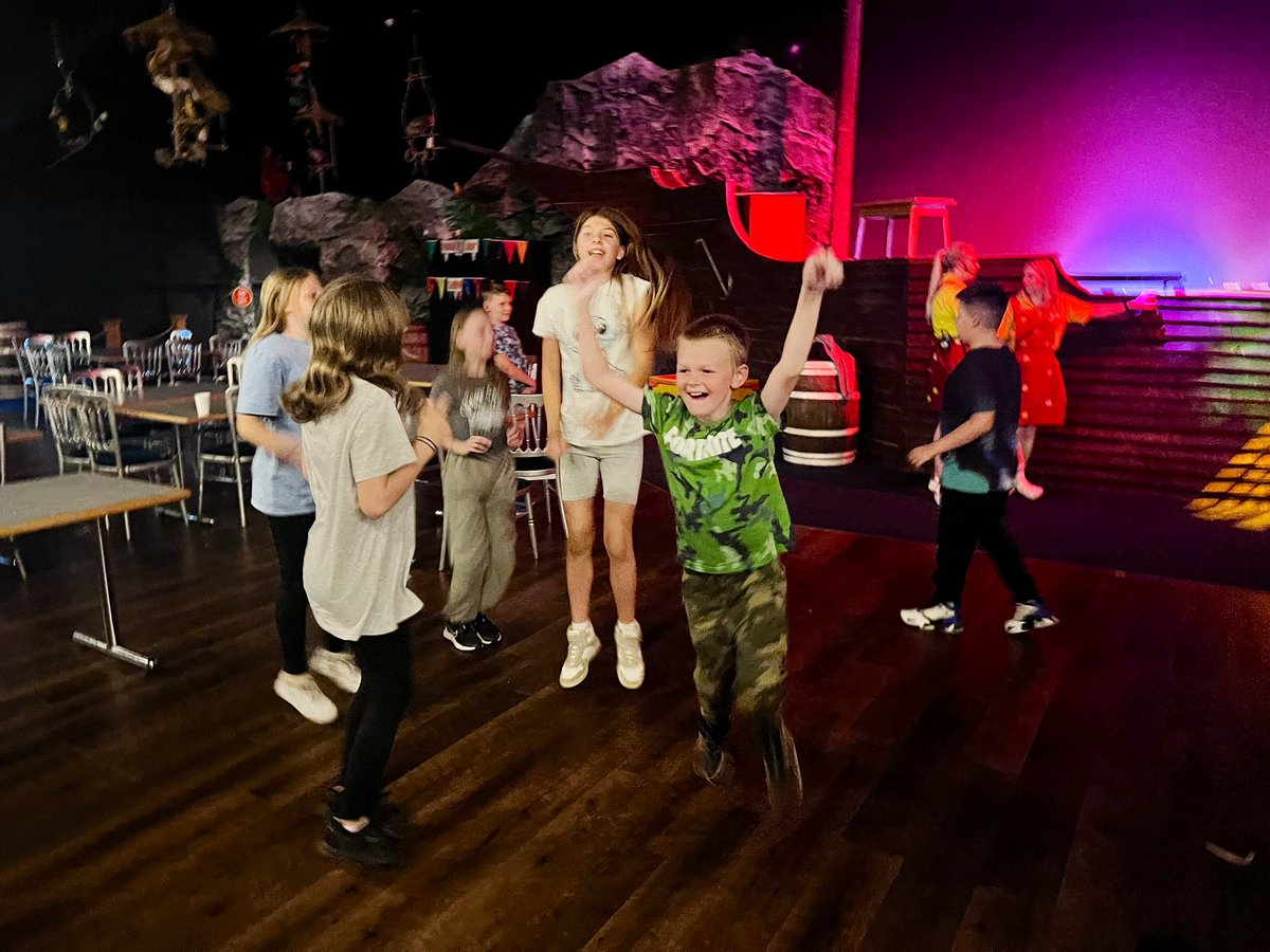 Crags Community School tweet media
