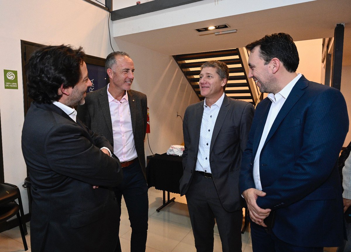 TadeoGZ's tweet photo. El diseño de políticas públicas eficientes es fundamental para dar respuestas concretas a los problemas cotidianos.
El Instituto de Gestión Pública de la @uchampagnat tiene ese objetivo. Felicito a todo el equipo que comienza a trabajar en este proceso 👏 https://t.co/e5sUS3Uu3J