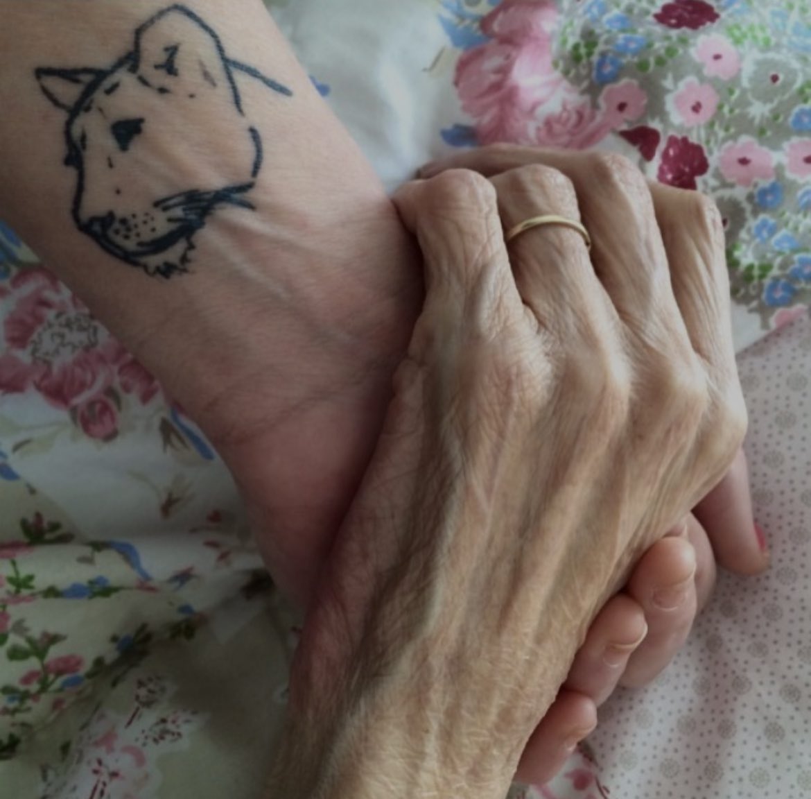 DDCrochetDesign's tweet image. I’ve read a lot of posts about the NHS today x It’s incredible when you think about what they do x I was supported by amazing drs and nurses while I cared for my mum in her lasts days x I truly couldn’t have asked for more x Thank you #NHS #mymum #missyou