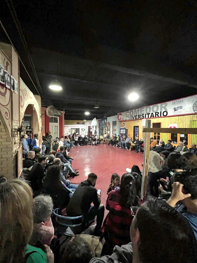 AHORA📢 Reunión abierta en Rosario💙Juan Grabois PRESIDENTE🗳️
@JustaySoberana_ <a href="/JuanGrabois/">Juan Grabois</a>