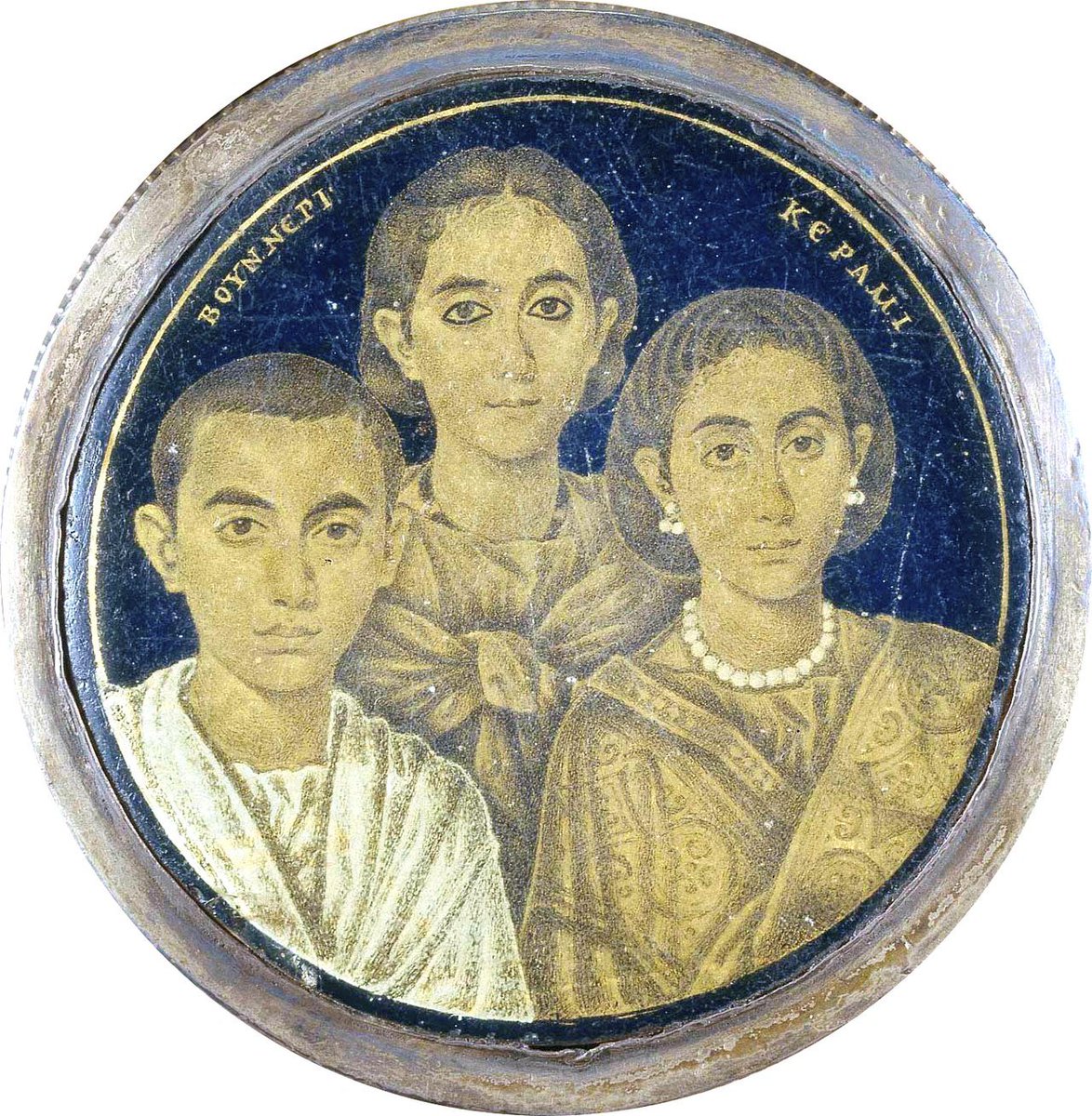 adrianCathie's tweet photo. Been looking into Roman gold glass portraits from 3rd/4th century AD. Achieved by scraping away a sandwiched piece of gold leaf. Almost scary how recognisable they look, this one in particular wouldn't feel out of place as a modern editorial illustration. https://t.co/6m5OuasN36