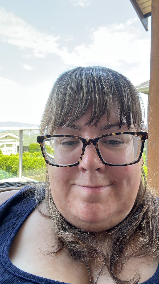 GabsyMacleod's tweet photo. Sitting here in Kelowna,BC on my dads deck listening to the birdies sing. https://t.co/BLLruQniVc