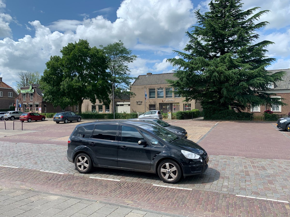 Veiligheid schoolzones: Motie Gemeentebelangen unaniem gesteund! 
#Verkeersveiligheid #Schoolkinderen
Fysieke verkeersmaterialen en gedragsaanpak in schoolzones zijn nodig voor een veiligere omgeving. 
heusden.bestuurlijkeinformatie.nl/Agenda/Documen…