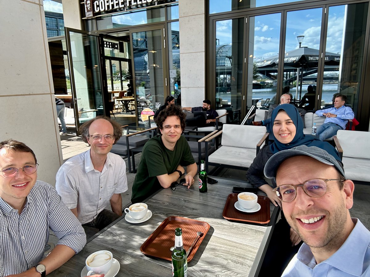 pboehmsturm's tweet photo. The perfect day in science? Have your friend @AswendtMarkus and team over for a (brilliant!) talk and workshop, then ending with drinks at Spree river with @ChristophHarms1. Cheers to a bright collaborative future of MR connectomics in preclinical stroke! https://t.co/rmy3QjSzlZ
