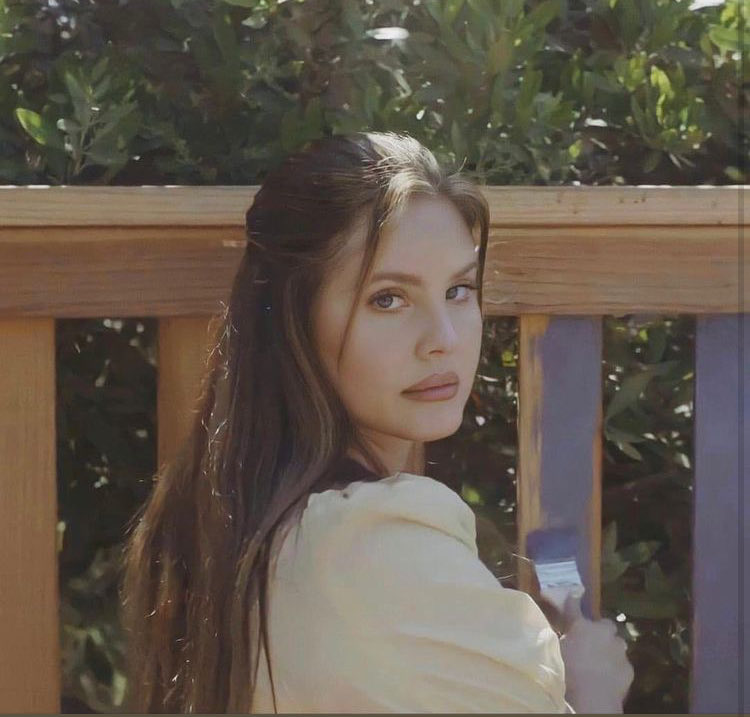 nectarofthwgods's tweet photo. lana del rey - blue banisters (2021)

a thread https://t.co/RkUBuPkhM4