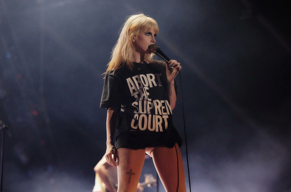 pmoreuy's tweet photo. ⚠ Nuevo mensaje de Hayley

━ @paramore regresa a su tour por Norteamérica mañana con las bandas Foals y The Linda Lindas como teloneros https://t.co/jnRXYEU8N0