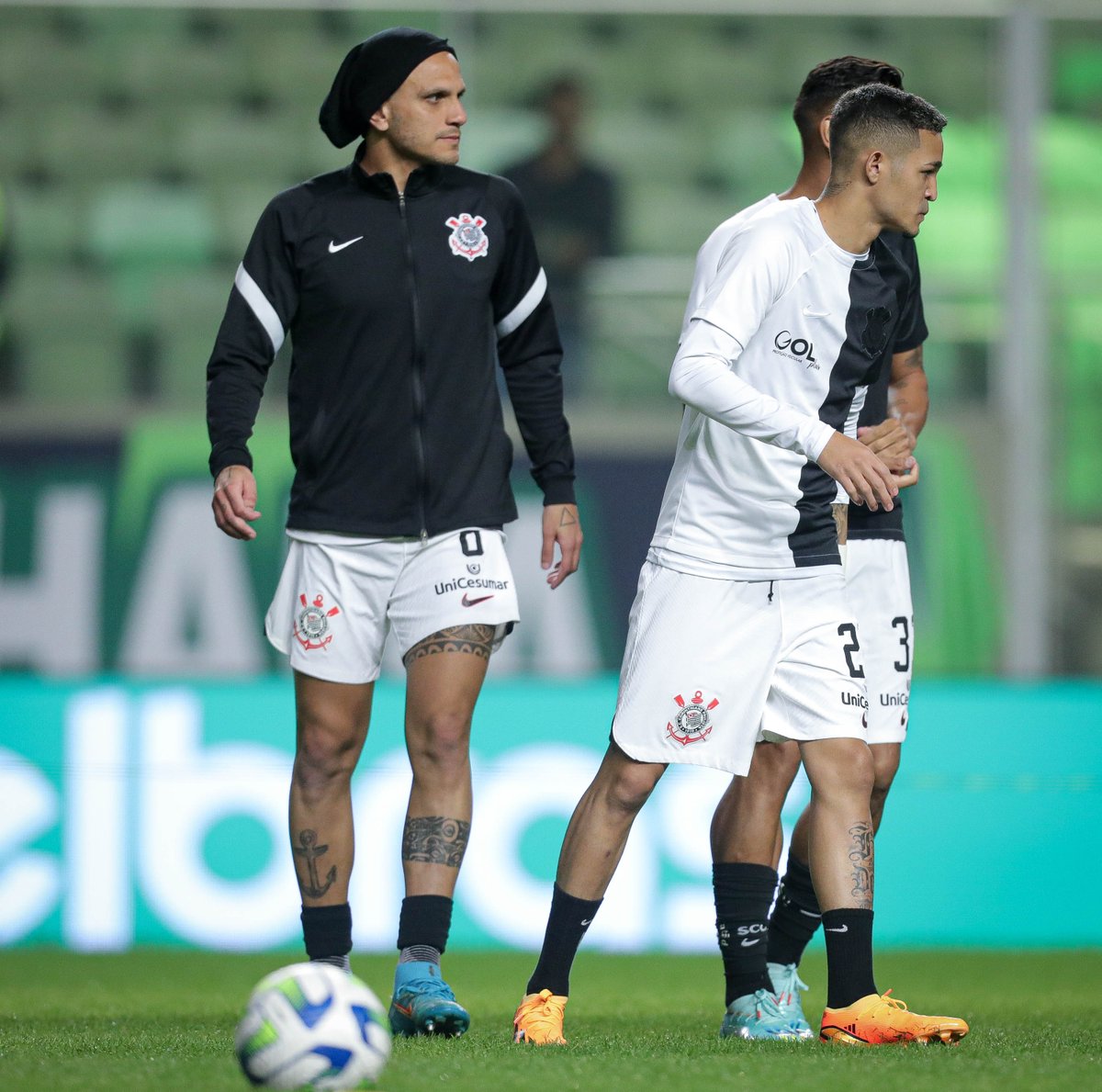 Corinthians's tweet photo. Timão no aquecimento! 👊🏼

Daqui a pouco, a bola vai rolar!

📸 Rodrigo Coca

#AMExSCCP
#DiaDeCorinthians
#VaiCorinthians https://t.co/nc57eT1xnX