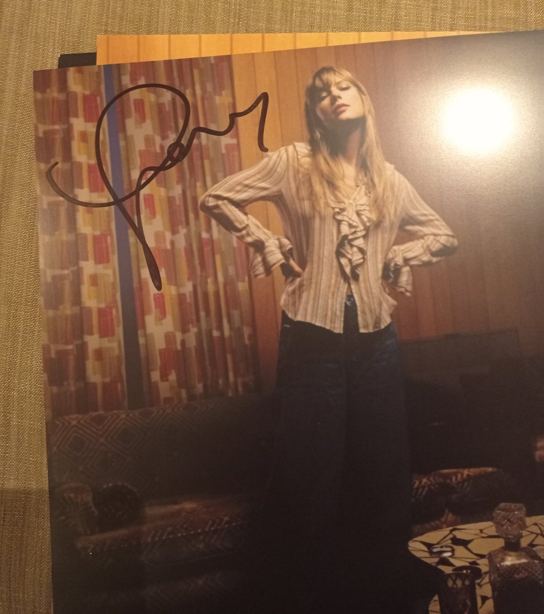 longlivedaisy's tweet photo. Look what I got for my birthday @taylorswift13 @taylornation13 now only praying that I receive a code to see you live next year.... https://t.co/4077xhVgjy