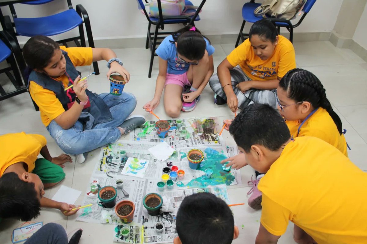 bnagas's tweet photo. El día 3 del #Curso_de_Verano_Ciencia_Divertida_2023. #ADN #DecorarMaceta. #FacCBiológicas, #Mib_biológicas #LabBiorem @CoordinacionUT @UAdeC @MuseoMetales @coecytcoahuila @coecytrl1 @Conahcyt_Mex https://t.co/UUCaEzjCPN