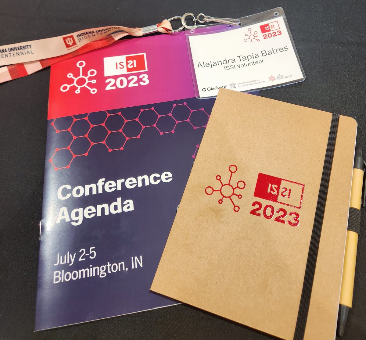 Had such a wonderful time as an #issi2023 volunteer! I'm always grateful to have the opportunity to listen to amazing research presentations 🌟❤️