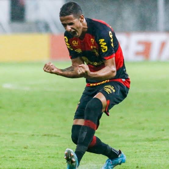 Sport escalado para enfrentar o CRB: Renan, Igor Cariús, Chico, Rafael Thyere, Ewerthon, Ítalo, Pedro Martins, Matheus Vargas, Luciano Juba, Edinho e Fabrício Daniel