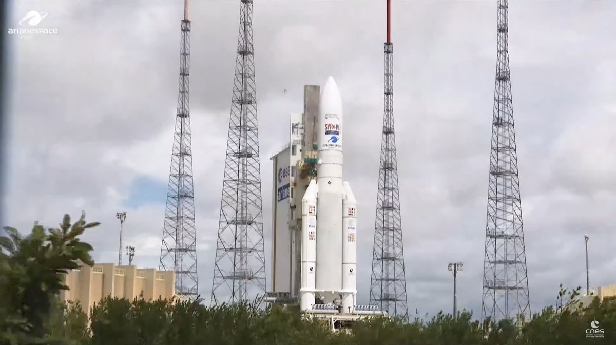 🔴 On est en direct pour suivre avec vous le décollage de #VA261, la toute dernière #Ariane5 ! Installez-vous confortablement, pour l'instant les voyants sont au vert 🟢 #GénérationAriane5 
🔗 youtu.be/KyNTY02Z4Cs 
🔗 youtu.be/KyNTY02Z4Cs
🔗 youtu.be/KyNTY02Z4Cs