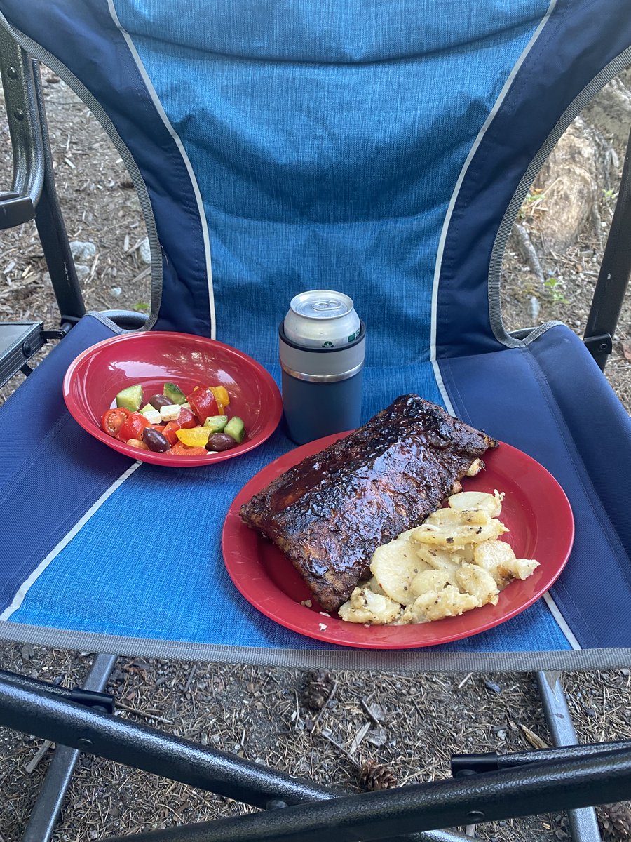 CFOXvan's tweet photo. Apparently the executive chef of Moxies commented on Tylers ribs that he made while camping over the weekend. What are your thoughts, cause now that comment has went to his head.

- @TylerOnAir &amp; @LynchOnAir https://t.co/XO4WoDK2J1