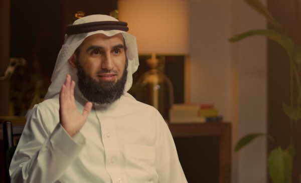 عالم كتب. tweet media