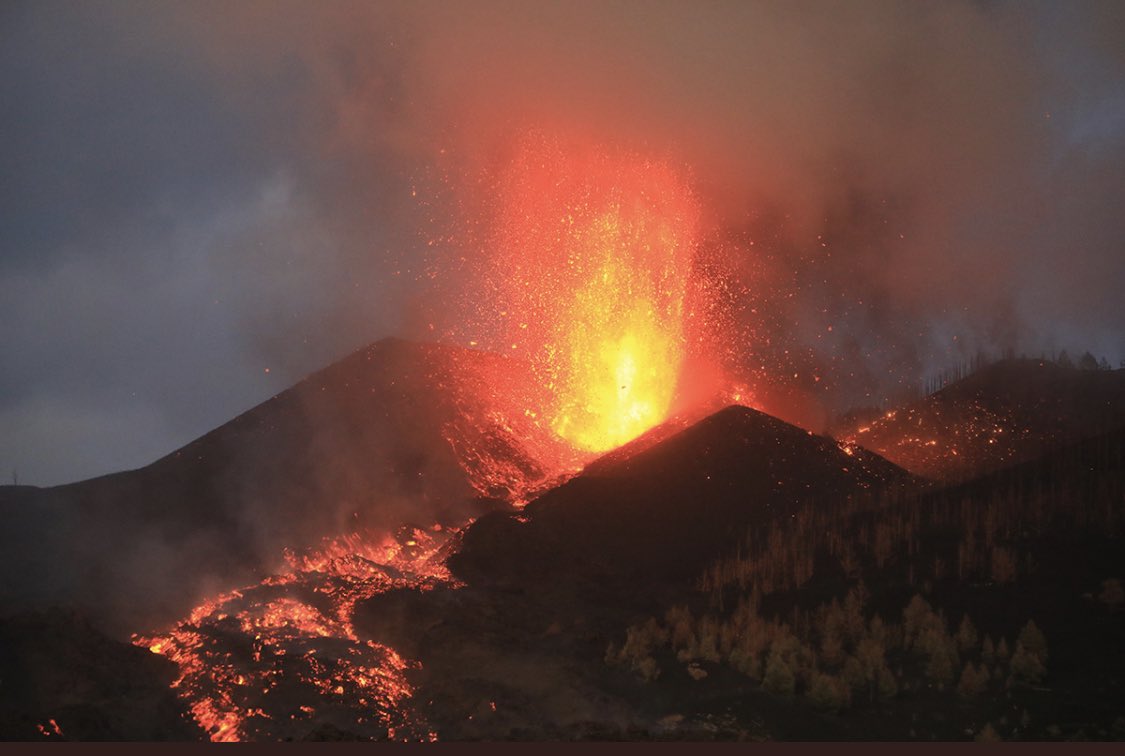 Teresa Ubide (@teresaubide) on Twitter photo Excited to share our new paper on the 2021 #LaPalmaEruption just out in <a href="/ScienceAdvances/">Science Advances</a> !!
We analyse #volcanic matrix (melt) via #laser to track elemental & Sr isotope changes throughout the #eruption, which link to monitoring signs & eruption style🌋💈
science.org/doi/10.1126/sc… Excited to share our new paper on the 2021 #LaPalmaEruption just out in <a href="/ScienceAdvances/">Science Advances</a> !!
We analyse #volcanic matrix (melt) via #laser to track elemental & Sr isotope changes throughout the #eruption, which link to monitoring signs & eruption style🌋💈
science.org/doi/10.1126/sc…