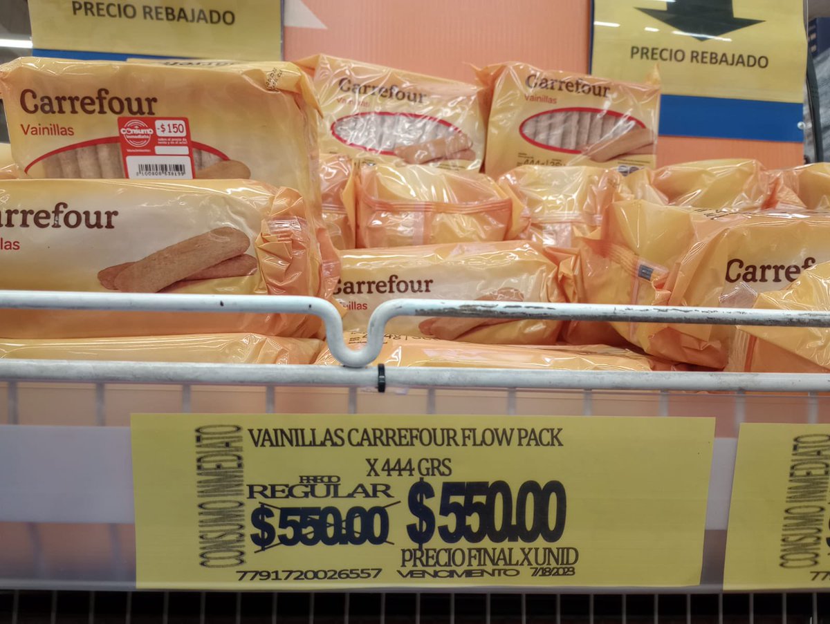 adcoppo's tweet photo. Las maravillosas ofertas de Carrefour @edufeiok @JonatanViale https://t.co/x52IYQYVHG