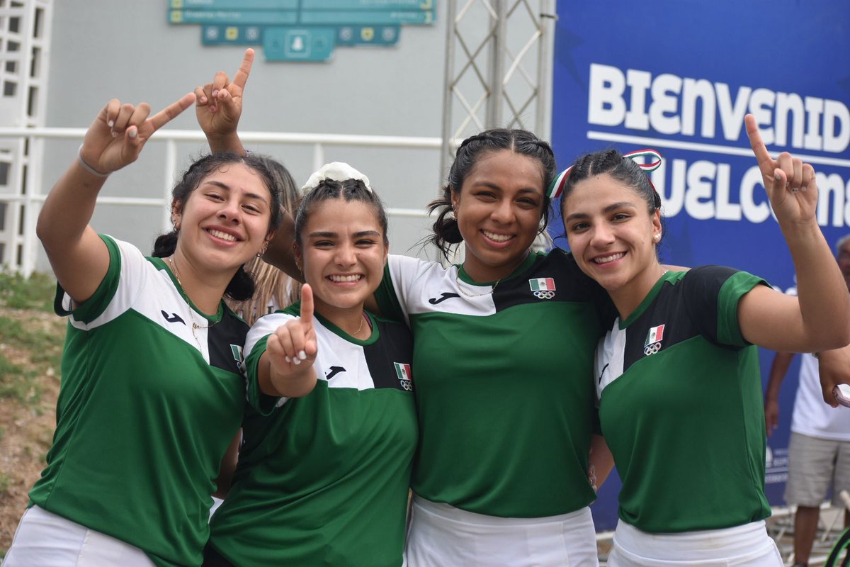 TiburonesHC's tweet photo. Se logró el objetivo🤩🥇🏑
Oro para equipo femenil de Hockey en JCC🇲🇽
El equipo femenil mexicano de Hockey sobre Pasto, el cual integra la jalisciense Grecia Valeria Mendoza, se proclamó campeón en los Juegos Centroamericanos y del Caribe al imponerse en la final a Cuba. https://t.co/LX5Yi6sNdM