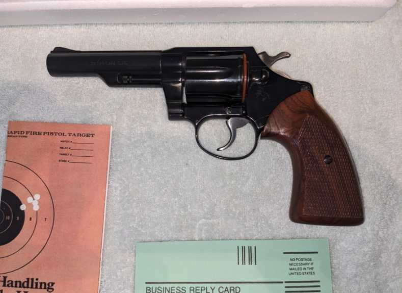 GunBroker's tweet photo. It's #WheelgunWednesday with GunBroker! Check out this 1977 Colt Viper .38 Spl!
π₯ See it here: https://t.co/2WIKDKUBl9
#GunBroker #Colt #ColtViper https://t.co/qlwuRM0SJz