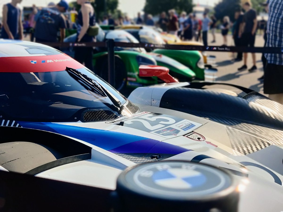 This car looks pretty good getting shown off at the fan fest up here in the north