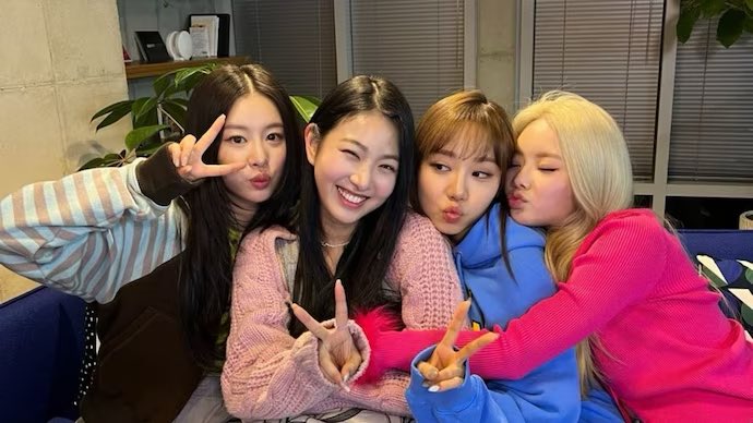 thekeenafiles's tweet photo. always be on your side ♡ https://t.co/DxKPsfRjkH