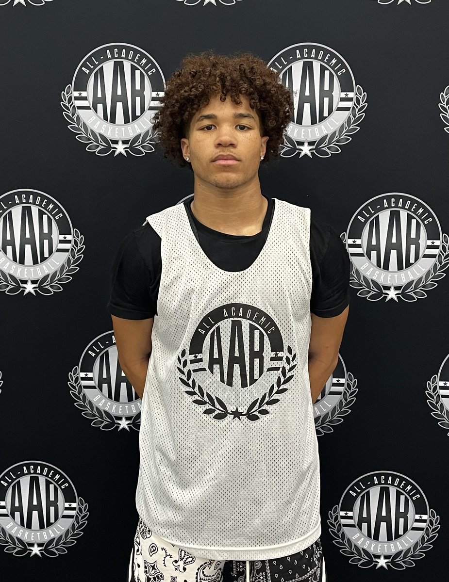 Ka’Ron Ford (Barnstable High School, 2025) was showing off his court vision and ability to run the offense today. His communication and leadership skills shined through as he took home the #POTG. #AAB | @KaRonford23