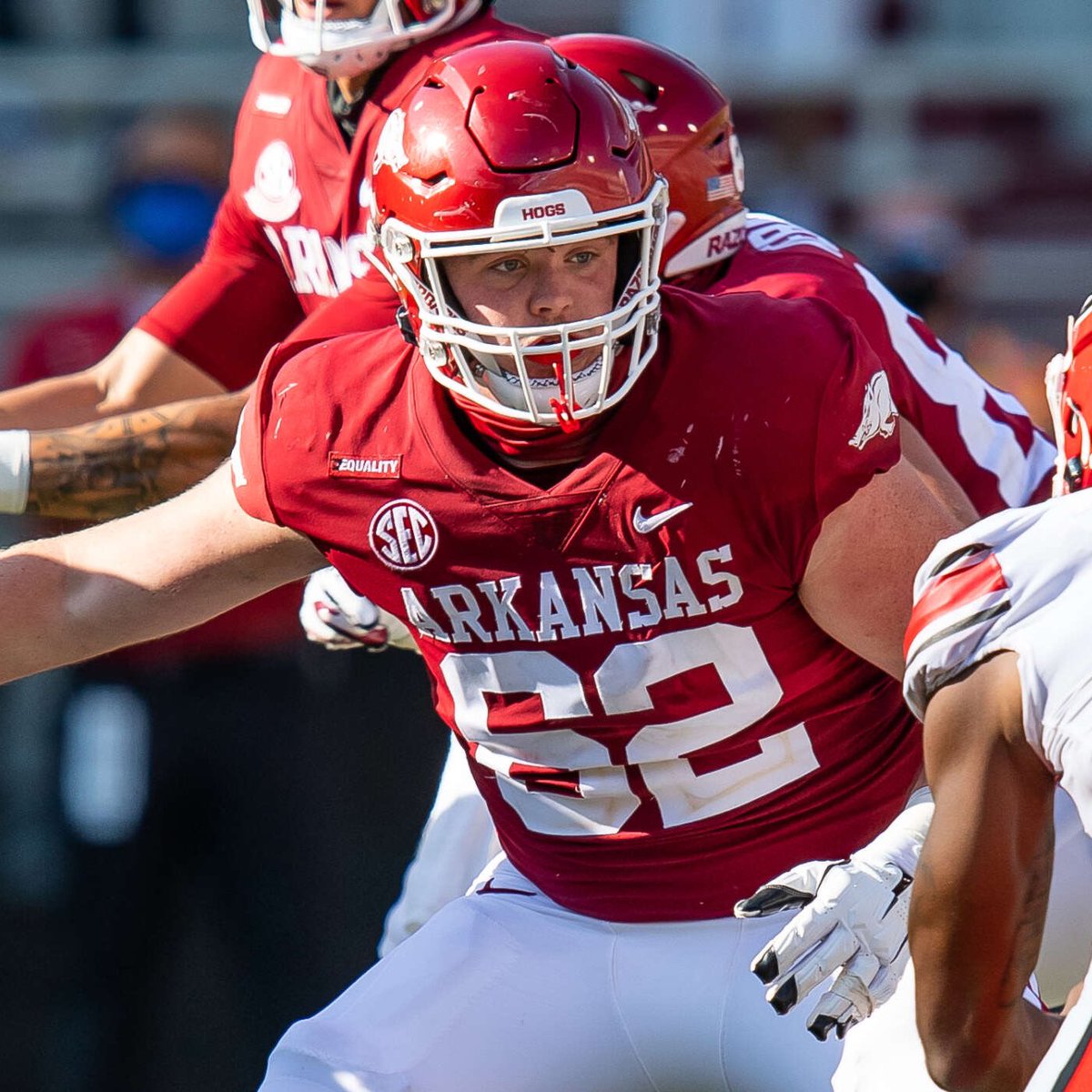 JimNagyOU's tweet photo. Arkansas only returns two starters up front—Brady Latham & Beaux Limmer—but that pair has impressive 65 combined starts and gives @RazorbackFB two legit draftable OL prospects.

#62 Latham’s efficiency & effectiveness grew on us over course of tape study and he’s among top-graded OG for 2024 @seniorbowl heading into fall.

@BradyLatham62 is type of smart, tough, & dependable O-linemen that NFL coaches covet because has knack for hanging, battling, and getting people blocked at high rate.

#55 Limmer will be moving from RG to OC this fall and we look forward to evaluating him at center since that will be primary position as a pro. 

@beaux_knows_ has the quickness, lateral range, and awareness to move up draft boards at his new spot.

#BestoftheBest 
#TheDraftStartsInMOBILE™️
