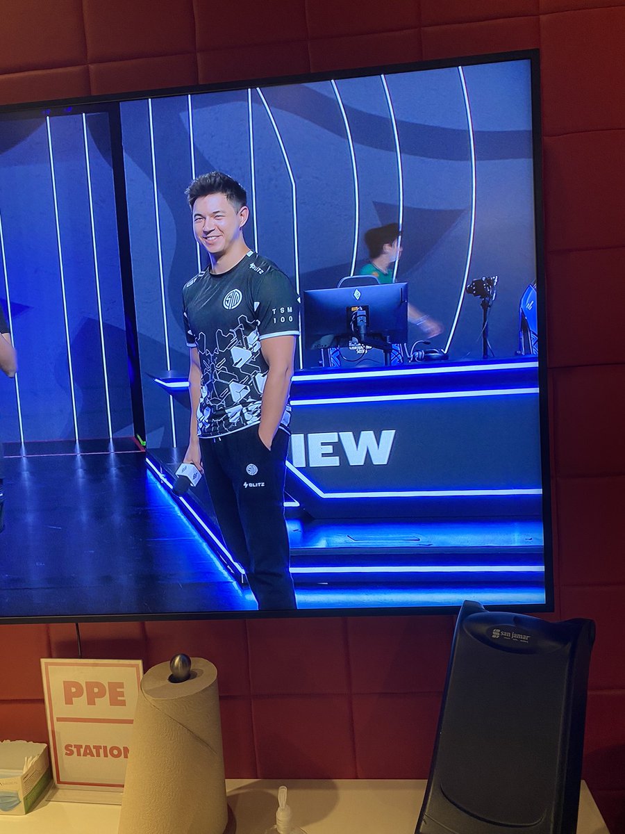 Svenskeren tweet media