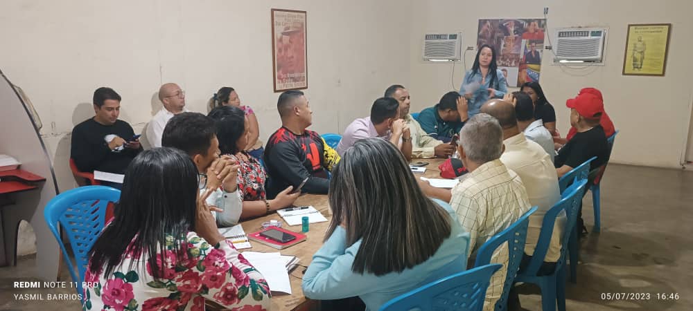 #5julio Participamos en la reunión ordinaria del buró político municipal del partido @PSUVTorresLara del cual formo parte,como coordinadora dla Comisión de Misiones y G. Misiones
#IndependenciaDeLaPatria
¡Libertad y Soberanía !
@NicolasMaduro 
@ErikaPSUV 
@JavierC_Salud
@emanrod