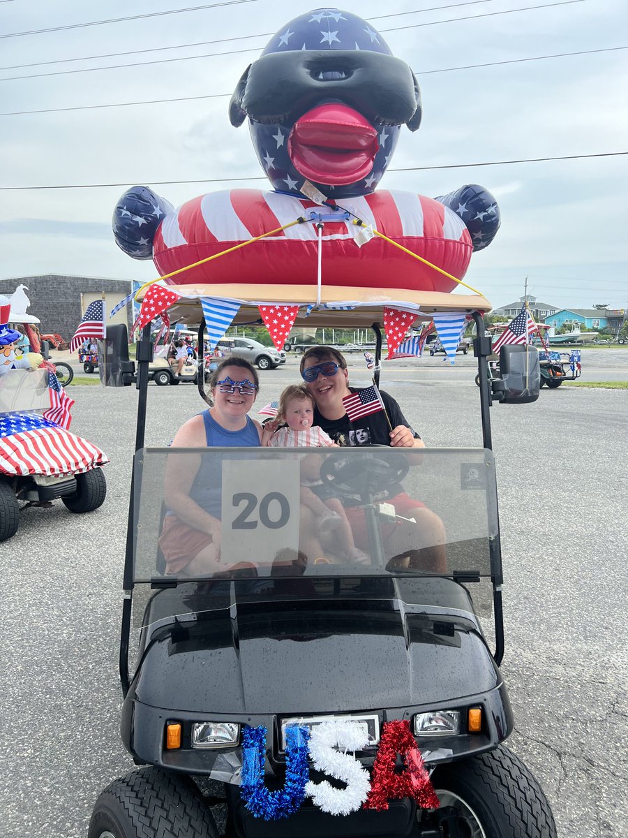 RyMillerTime's tweet photo. Feeling like a lucky duck for getting to participate in the Hatteras island golf cart parade! #AmericaFYeah https://t.co/651S70T5kL