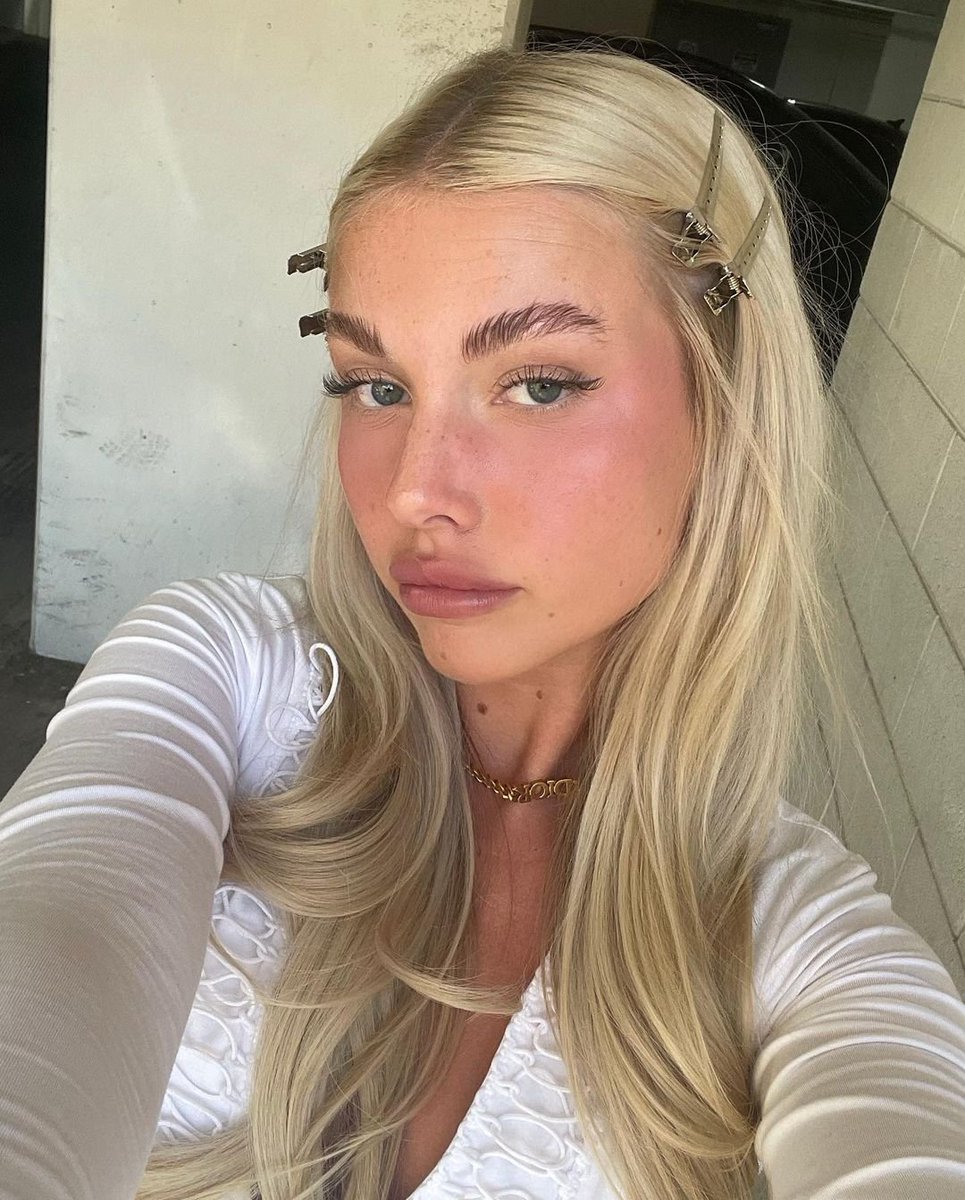 bianca tweet media