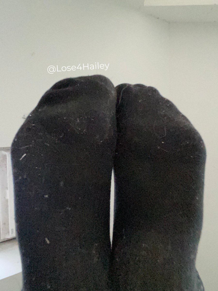 Lose4Hailey's tweet photo. you're so pathetic u submissive pig, don't even consider breathing in my direction unless u wanna pay me and then i might let u be my personal doormat and wipe my dirty shoes in your face <3~ https://t.co/QpEtLXjtmT