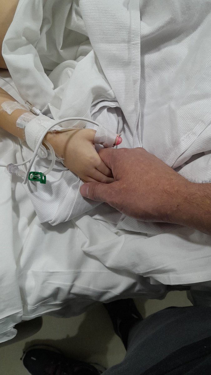 BorthiryMatias's tweet photo. La vida de un padre y un hijo debe ir siempre tomados de la mano. Me corresponde no soltarte y acompañarte hasta el fin del mundo. https://t.co/EnMefpDcWb