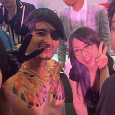 kisatamura's tweet photo. Selfie with @ksononair, thank you so much for your compliments on my majima tattoo 🥹

#NewProfilePic #龍が如く #yakuza https://t.co/oapAt9mBZN