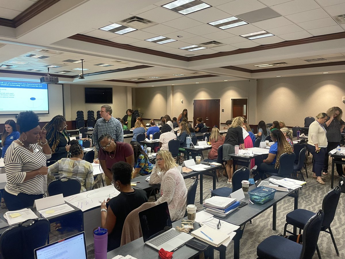 BritneyBAllen1's tweet photo. University View Academy educators are digging deeply into our Teaching and Learning Standards Rubric!! When teachers grow, students grow!!! @TheresaHamiton @NIETteach #LouisianaProud https://t.co/9xmlAk3rHL