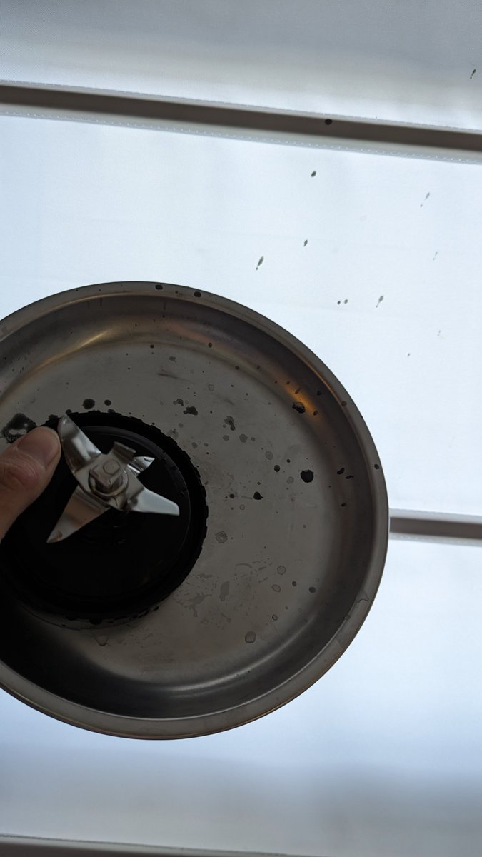 hellotsukino's tweet photo. @SharkNinjaTweet on hold with a rep and was dropped on the call
My blender is spewing black liquid all over my kitchen. https://t.co/QnF67bWsRC