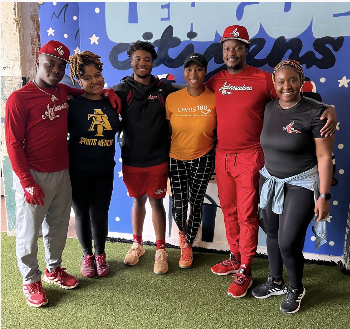 CHRIS180_Change's tweet photo. Summer baseball camp is underway for Atlanta youth! ⚾️ CHRIS 180 partnered with @LEADAtlanta for a second summer to bring new therapy techniques to the field this summer, such as restorative circles, conflict resolution groups and 1:1 skill-building sessions.  #Atlantabaseball https://t.co/QRO7WEubkI