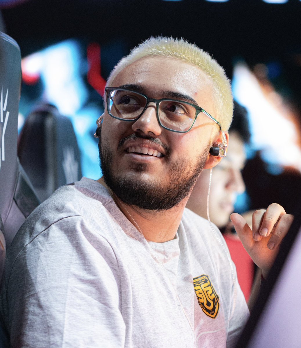 fusionfsgg's tweet photo. @TheoryFPS_ @9zTeam @Kam1esports @FadeoutFPS @Bassoide Gracias a vos Theo por hacernos vivir esto 🫶🏻

Un ejemplo de jugador y persona 💛

Volveremos más fuertes https://t.co/l6zSjSoqGV