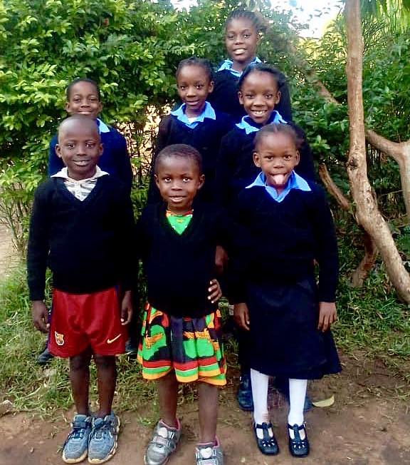 FreeHavenCommu1's tweet photo. Check out our new uniform sweaters!
Warm and smart for the winter 📷
Thank you sponsors for making this possible 📷
#NGO #nonprofit #community #fhci #freehavencommunityinitiative #africa #zambia #livingstone #education #empowerment #nutrition #health #sponsorship #fhcizambia https://t.co/bD9GHa3gqr