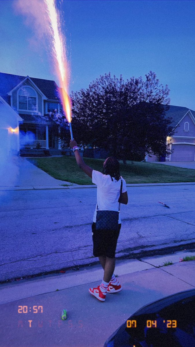 𝕊𝕠𝕞𝕖 𝔽𝕠𝕦𝕣𝕥𝕙 𝕠𝕗 𝕁𝕦𝕝𝕪 𝔽𝕖𝕤𝕥𝕚𝕧𝕚𝕥𝕚𝕖𝕤

#RooUp #FIREWORKS #FIREBACK